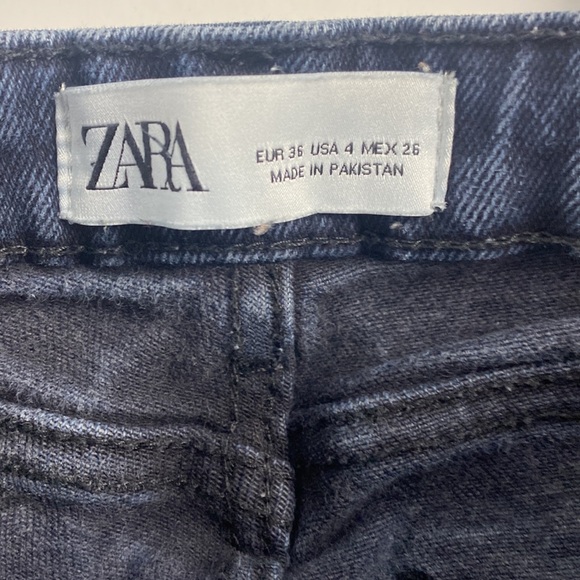 2/$25 Dark wash mid rise skinny tapered leg ankle denim cropped jeans size 4 - Picture 3 of 10